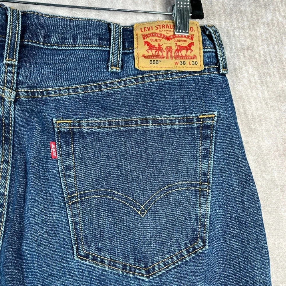 Levi's 550‎ Jeans Mens Size 38X30 Blue Denim Medium Wash Straight Relaxed Fit